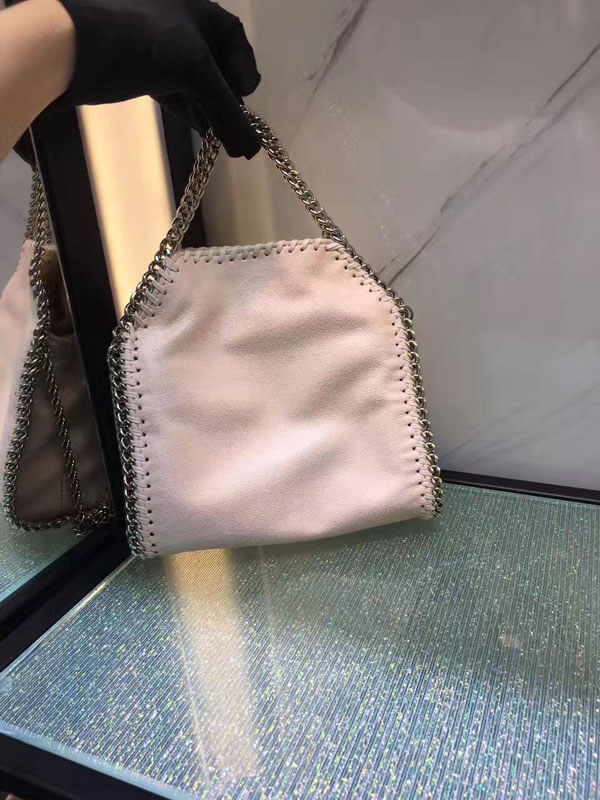 2017春夏新作新色ピンク Stella McCartney ステラマッカートニー コピー ミニトート 371223W91325703  ・素材　フェイクレザー ・ストラップ　105センチ ・カラー　ピンク ・サイズ　26×26×8cm ・付属　  コントロールカード・ケアカード・保存袋 ・品番　  371223W91325703